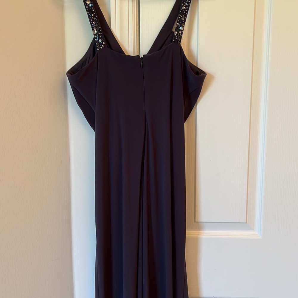 Gown - Picture 4 of 5